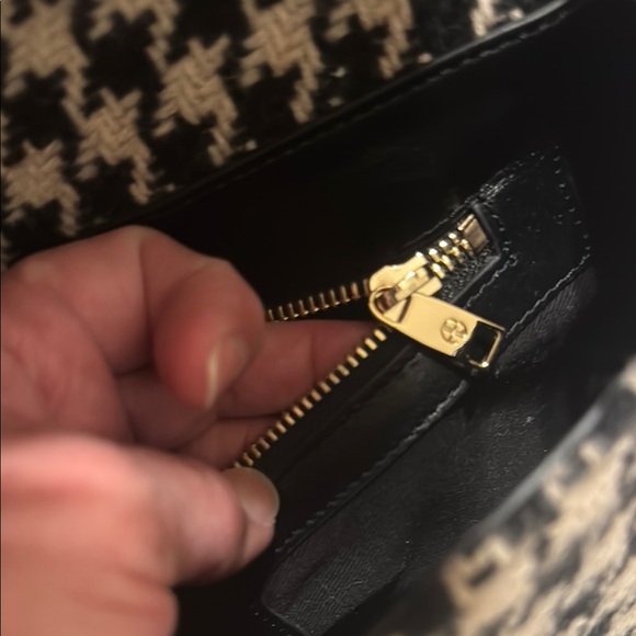 Anine Bing Houndstooth NICO Shoulder Bag - Picture 9 of 13